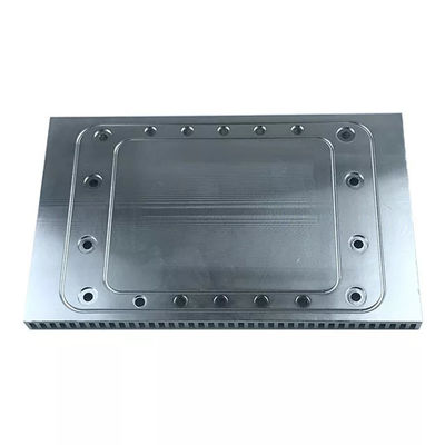 OEM Service de traitement CNC de matériaux en aluminium pour évier à chaleur à nageoires décalées