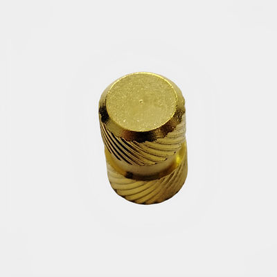 Insert de noix de cuivre moulé en titane pour l'application de capteurs en plastique M2 M3 M4 M5