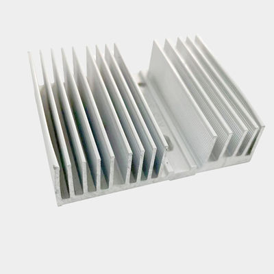 Disque à chaleur à profil d'aluminium résistant à la corrosion Disque à chaleur à extrusion en aluminium avec dissipation de chaleur efficace